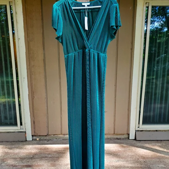 Baltic Born | Dresses | Baltic Born Forest Green Maxi Dress Size Large |  Poshmark